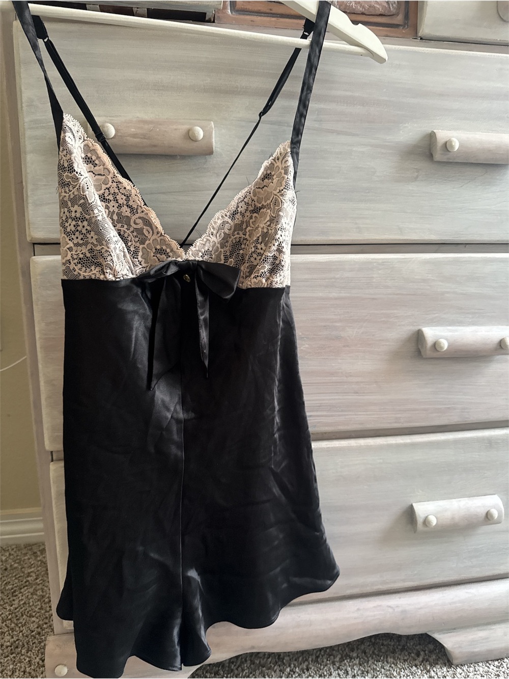 Victoria Secret small Black & Blush Pink Lace Satin Chemise Romper